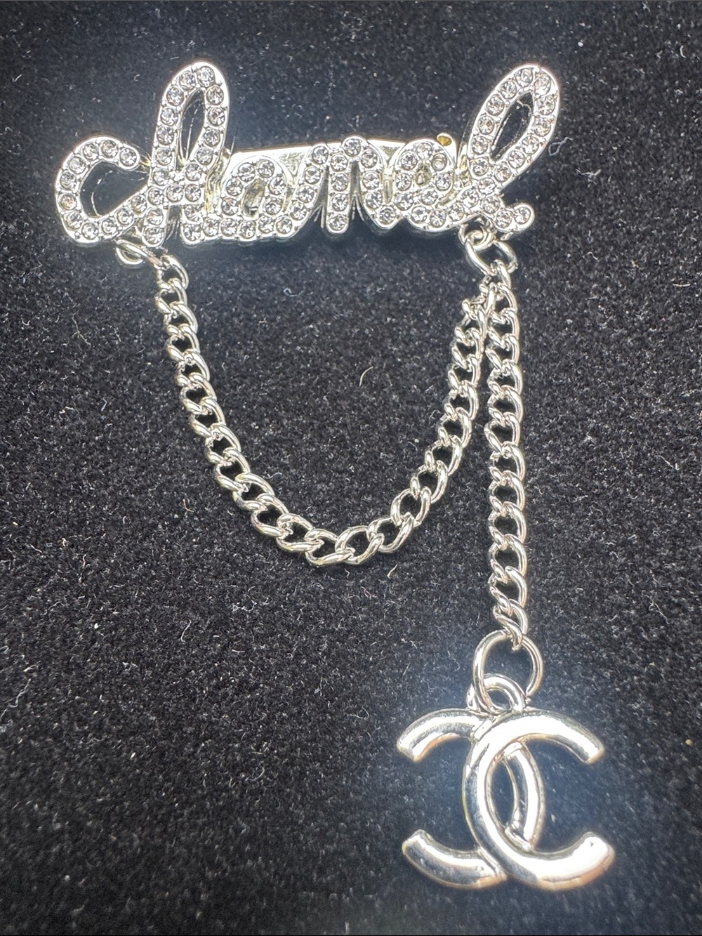 Brooch Silver Chain Pin with Crystal Script - Picture 3 of 4